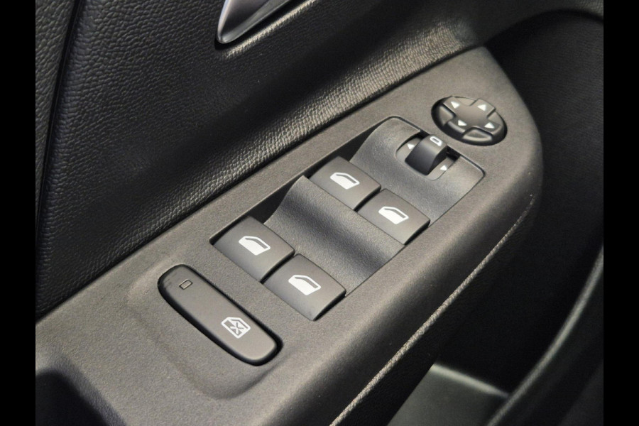 Opel Corsa 1.2 Turbo Hybrid Yes Automaat | Apple Carplay/Android Auto | Parkeersensoren Achter | Stoelverwarming | Stuurverwarming |