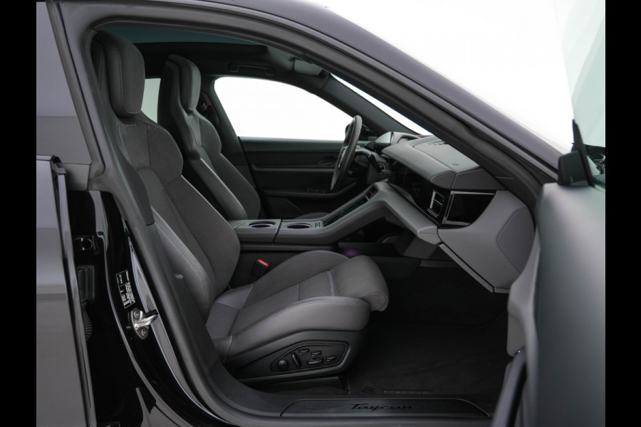 Porsche Taycan Performance 84 kWh [ 3-Fase ] Aut. *PANO | HEAT-PUMP | SPORT-CHRONO-PACK | LEATHER-MICROFIBRE | FULL-LED | MEMORY-PACK | BOSE-SOUND | AIR-SUSPENSION | BLINDSPOT | HEATED-SPORT-SEATS | CAMERA | DAB+ | ECC | PDC | 20''ALU*