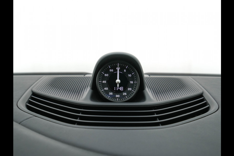 Porsche Taycan Performance 84 kWh [ 3-Fase ] Aut. *PANO | HEAT-PUMP | SPORT-CHRONO-PACK | LEATHER-MICROFIBRE | FULL-LED | MEMORY-PACK | BOSE-SOUND | AIR-SUSPENSION | BLINDSPOT | HEATED-SPORT-SEATS | CAMERA | DAB+ | ECC | PDC | 20''ALU*