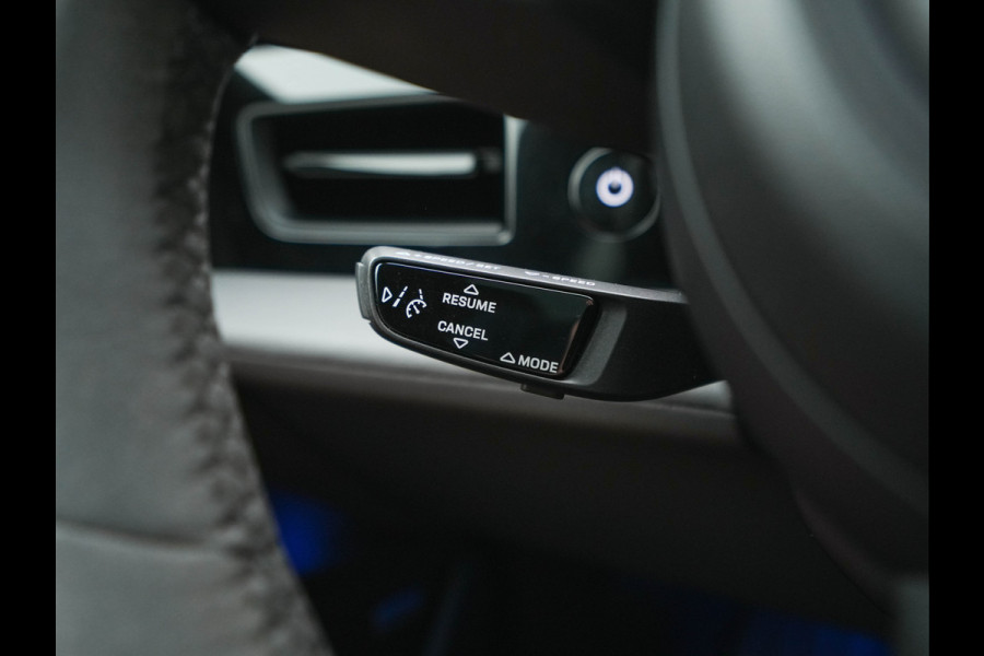Porsche Taycan Performance 84 kWh [ 3-Fase ] Aut. *PANO | HEAT-PUMP | SPORT-CHRONO-PACK | LEATHER-MICROFIBRE | FULL-LED | MEMORY-PACK | BOSE-SOUND | AIR-SUSPENSION | BLINDSPOT | HEATED-SPORT-SEATS | CAMERA | DAB+ | ECC | PDC | 20''ALU*