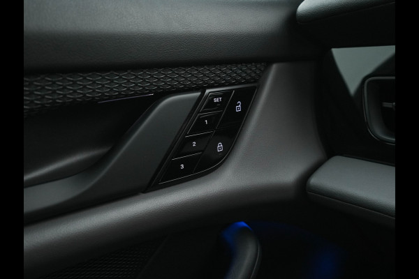 Porsche Taycan Performance 84 kWh [ 3-Fase ] Aut. *PANO | HEAT-PUMP | SPORT-CHRONO-PACK | LEATHER-MICROFIBRE | FULL-LED | MEMORY-PACK | BOSE-SOUND | AIR-SUSPENSION | BLINDSPOT | HEATED-SPORT-SEATS | CAMERA | DAB+ | ECC | PDC | 20''ALU*