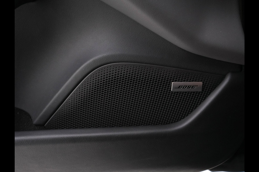 Porsche Taycan Performance 84 kWh [ 3-Fase ] Aut. *PANO | HEAT-PUMP | SPORT-CHRONO-PACK | LEATHER-MICROFIBRE | FULL-LED | MEMORY-PACK | BOSE-SOUND | AIR-SUSPENSION | BLINDSPOT | HEATED-SPORT-SEATS | CAMERA | DAB+ | ECC | PDC | 20''ALU*