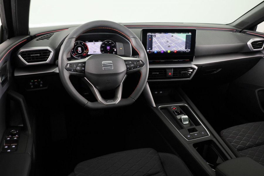 Seat Leon FR Business Intense 1.5 eTSI 150pk | Navigatie | 18 inch Lichtmetalen velgen | Parkeercamera