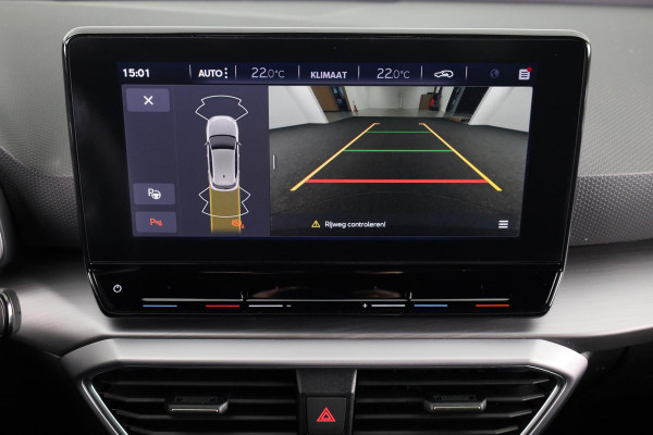 Seat Leon FR Business Intense 1.5 eTSI 150pk | Navigatie | 18 inch Lichtmetalen velgen | Parkeercamera