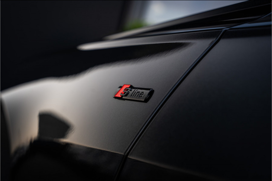 Audi A6 Avant 55 TFSI e quattro Competition S-Line - Panorama | HUD | Elek. trekhaak | Memory | 360c