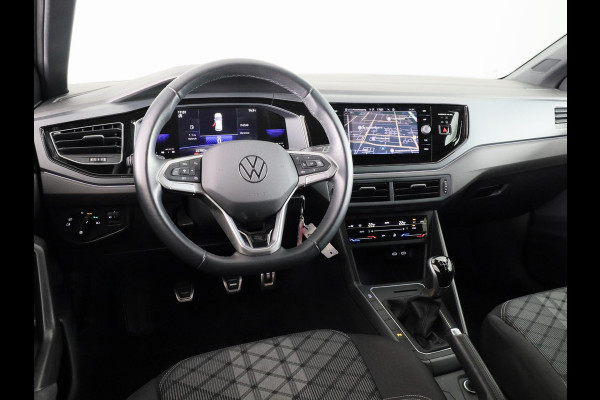Volkswagen Polo 1.0 TSI R-Line Private lease vanaf €470,- pm | 95 pk | Verlengde garantie | Navigatie | Parkeersensoren | Adaptieve cruise control | Autom. airco |