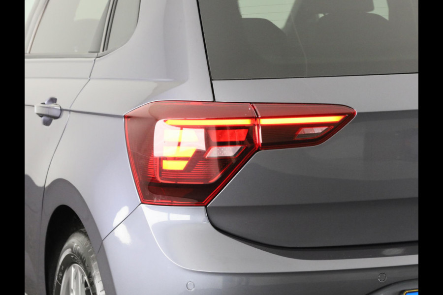 Volkswagen Polo 1.0 TSI R-Line Private lease vanaf €470,- pm | 95 pk | Verlengde garantie | Navigatie | Parkeersensoren | Adaptieve cruise control | Autom. airco |
