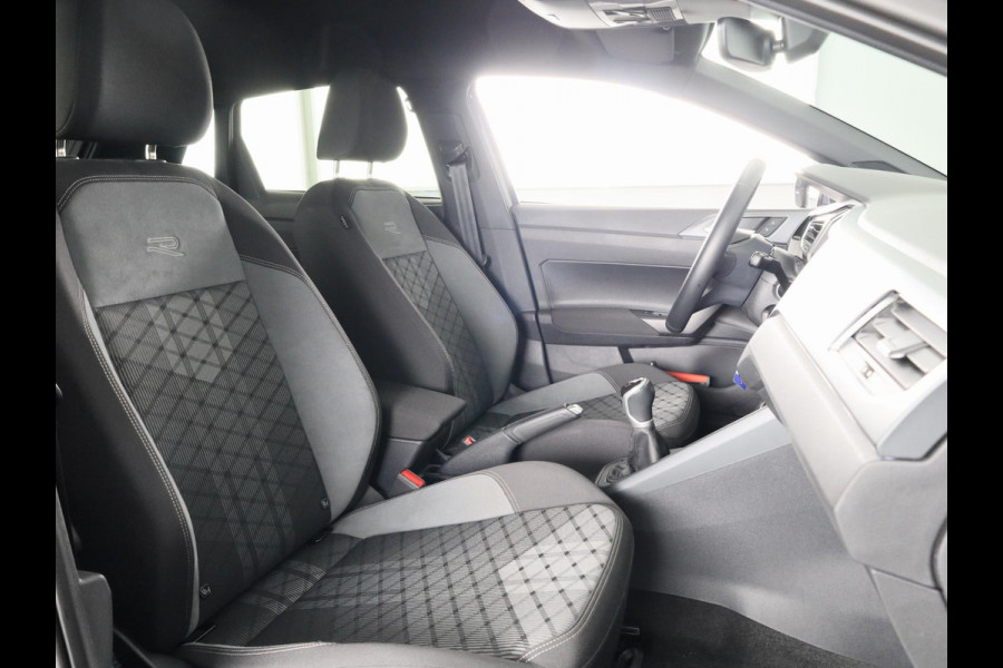 Volkswagen Polo 1.0 TSI R-Line Private lease vanaf €470,- pm | 95 pk | Verlengde garantie | Navigatie | Parkeersensoren | Adaptieve cruise control | Autom. airco |