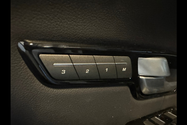 Land Rover Range Rover Evoque 2.0 TD4 HSE Pano / Camera / Leer