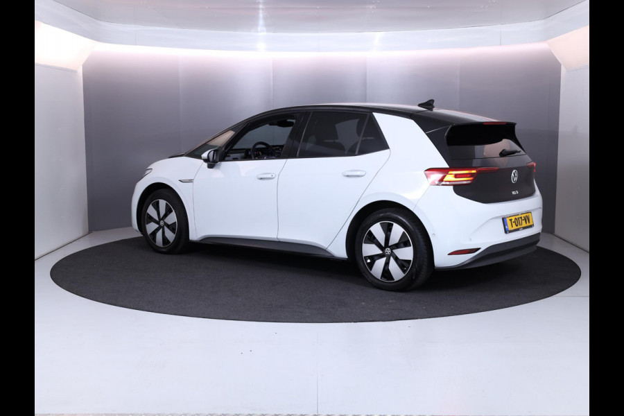Volkswagen ID.3 Pro 58 kWh 204 pk | Navigatie | Parkeersensoren (Park assist) | Achteruitrijcamera | Adaptieve cruise control | Stoelverwarming |