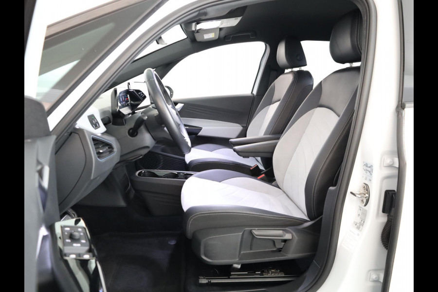 Volkswagen ID.3 Pro 58 kWh 204 pk | Navigatie | Parkeersensoren (Park assist) | Achteruitrijcamera | Adaptieve cruise control | Stoelverwarming |