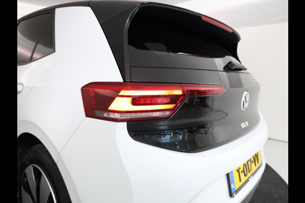 Volkswagen ID.3 Pro 58 kWh 204 pk | Navigatie | Parkeersensoren (Park assist) | Achteruitrijcamera | Adaptieve cruise control | Stoelverwarming |