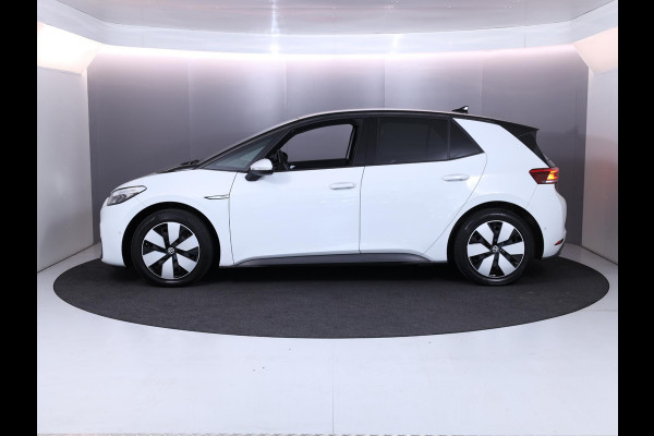 Volkswagen ID.3 Pro 58 kWh 204 pk | Navigatie | Parkeersensoren (Park assist) | Achteruitrijcamera | Adaptieve cruise control | Stoelverwarming |