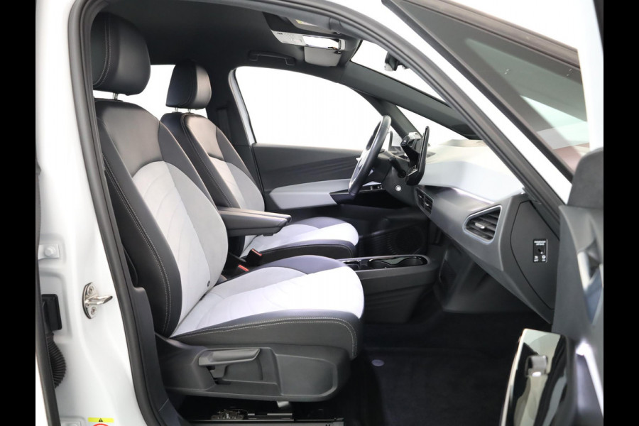 Volkswagen ID.3 Pro 58 kWh 204 pk | Navigatie | Parkeersensoren (Park assist) | Achteruitrijcamera | Adaptieve cruise control | Stoelverwarming |