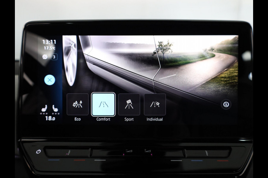 Volkswagen ID.3 Pro 58 kWh 204 pk | Navigatie | Parkeersensoren (Park assist) | Achteruitrijcamera | Adaptieve cruise control | Stoelverwarming |