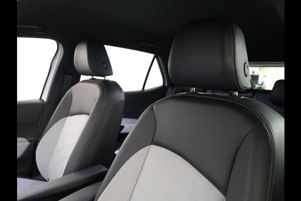 Volkswagen ID.3 Pro 58 kWh 204 pk | Navigatie | Parkeersensoren (Park assist) | Achteruitrijcamera | Adaptieve cruise control | Stoelverwarming |