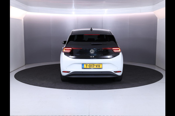 Volkswagen ID.3 Pro 58 kWh 204 pk | Navigatie | Parkeersensoren (Park assist) | Achteruitrijcamera | Adaptieve cruise control | Stoelverwarming |