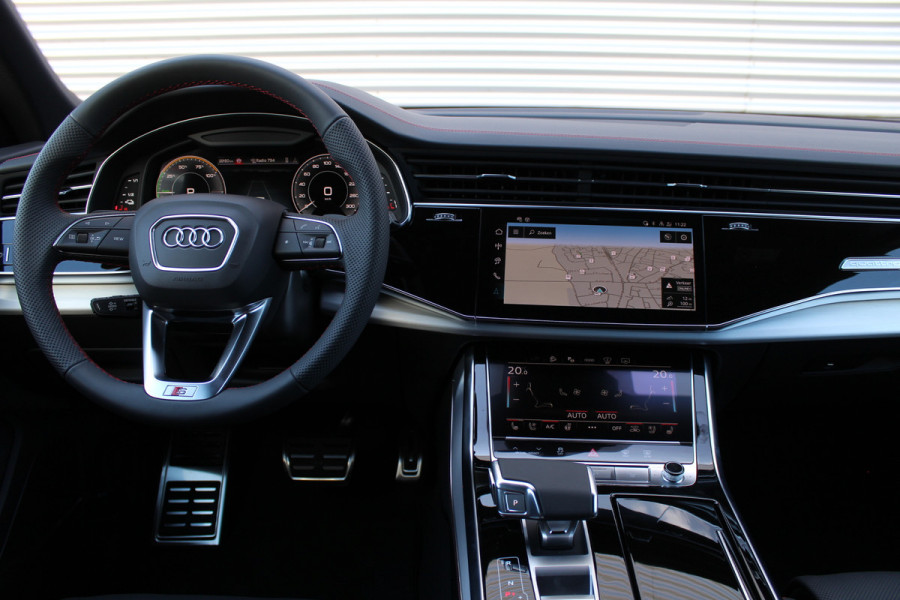Audi Q8 60 TFSI e quattro Pro Line S Competition | Panoramadak | Massage | 23'' | Vierwielbesturing | Trekhaak | Koeling | OLED