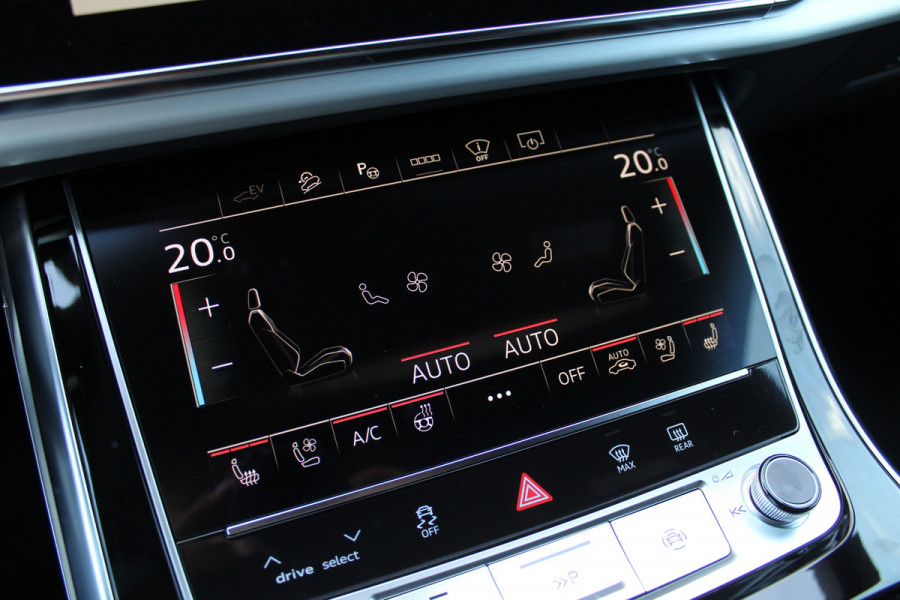 Audi Q8 60 TFSI e quattro Pro Line S Competition | Panoramadak | Massage | 23'' | Vierwielbesturing | Trekhaak | Koeling | OLED