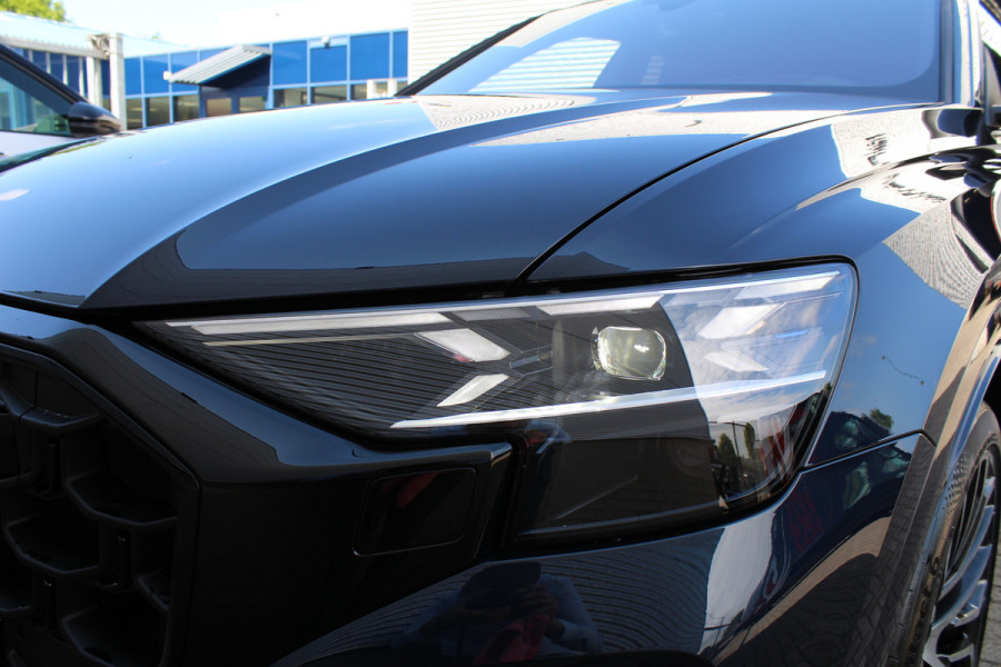 Audi Q8 60 TFSI e quattro Pro Line S Competition | Panoramadak | Massage | 23'' | Vierwielbesturing | Trekhaak | Koeling | OLED