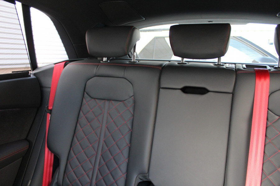 Audi Q8 60 TFSI e quattro Pro Line S Competition | Panoramadak | Massage | 23'' | Vierwielbesturing | Trekhaak | Koeling | OLED