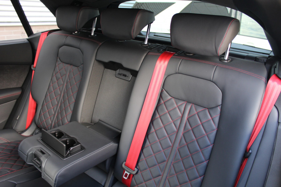 Audi Q8 60 TFSI e quattro Pro Line S Competition | Panoramadak | Massage | 23'' | Vierwielbesturing | Trekhaak | Koeling | OLED