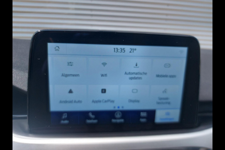 Ford Kuga 1.5 EcoBoost Titanium,airco,cruise,trekhaak,navigatie,android/applecarplay,stoelverwarming,parkeersensoren,