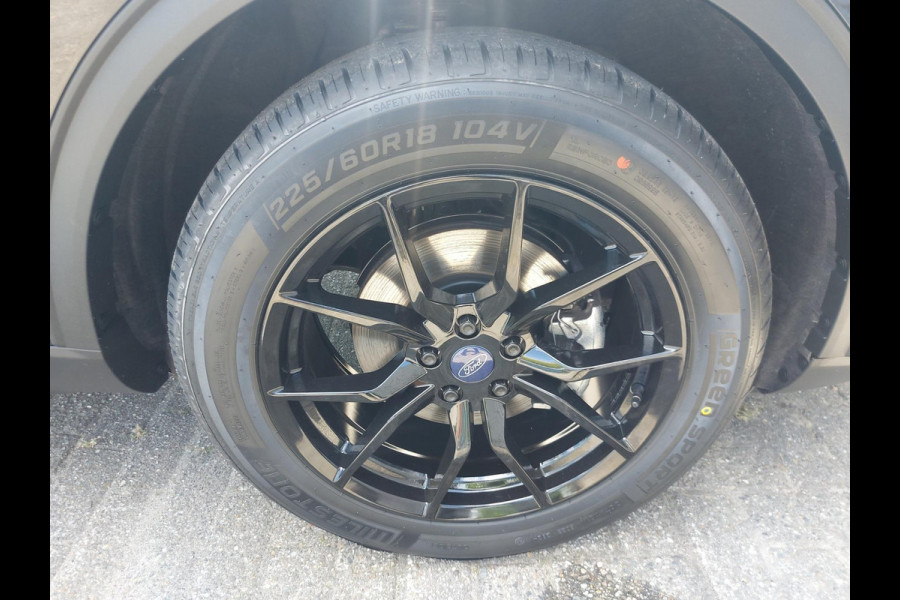 Ford Kuga 1.5 EcoBoost Titanium,airco,cruise,trekhaak,navigatie,android/applecarplay,stoelverwarming,parkeersensoren,