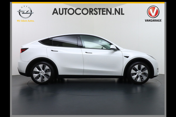 Tesla Model Y 514PK Long Range AWD Trekhaak 75kWh Warmtepomp Full-Self-Driving Computer 3 Leder  19" GSM-Sleutel Stoelverw.- V+A+Stuur+Voorrui Keyless PDC-a+v Elek.Achterklep Lmv Led Standkachel 4WD LR 1e Eigenaar, origineel Nederlands Geleverd, Trekvermogen-1600KG Accu-Garantie t/m sept-2031