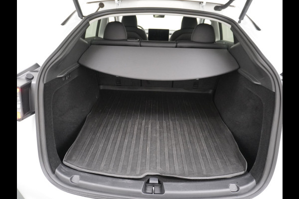 Tesla Model Y 514PK Long Range AWD Trekhaak 75kWh Warmtepomp Full-Self-Driving Computer 3 Leder  19" GSM-Sleutel Stoelverw.- V+A+Stuur+Voorrui Keyless PDC-a+v Elek.Achterklep Lmv Led Standkachel 4WD LR 1e Eigenaar, origineel Nederlands Geleverd, Trekvermogen-1600KG Accu-Garantie t/m sept-2031
