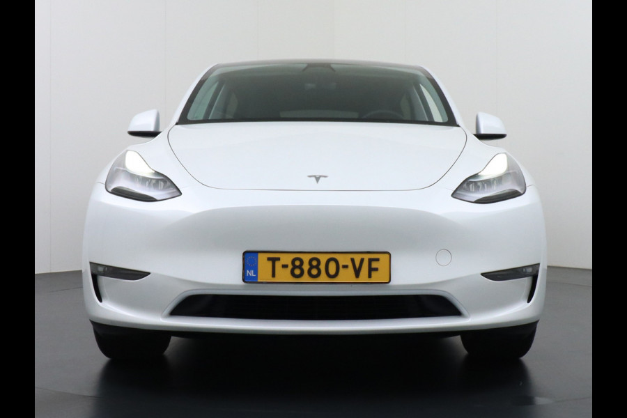 Tesla Model Y 514PK Long Range AWD Trekhaak 75kWh Warmtepomp Full-Self-Driving Computer 3 Leder  19" GSM-Sleutel Stoelverw.- V+A+Stuur+Voorrui Keyless PDC-a+v Elek.Achterklep Lmv Led Standkachel 4WD LR 1e Eigenaar, origineel Nederlands Geleverd, Trekvermogen-1600KG Accu-Garantie t/m sept-2031