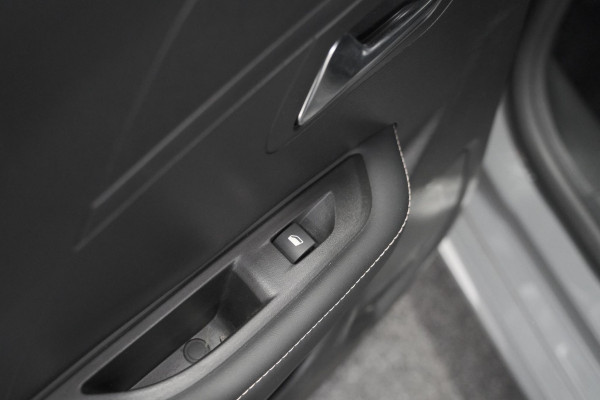 Peugeot 208 PureTech 100 Allure | 360 Camera | Adaptieve Cruise Control | Navigatie | Dodehoekdetectie