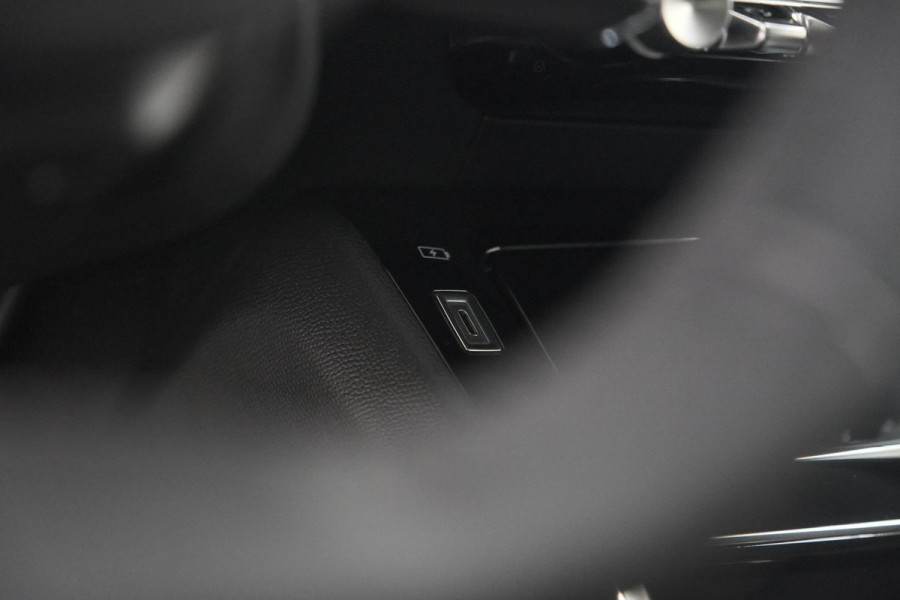 Peugeot 208 PureTech 100 Allure | 360 Camera | Adaptieve Cruise Control | Navigatie | Dodehoekdetectie