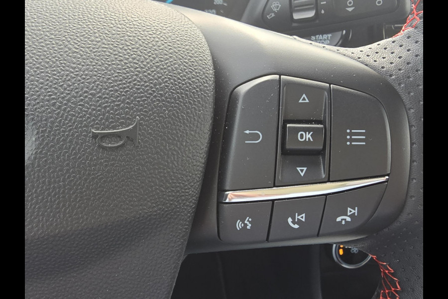 Ford Fiesta 1.0 EcoBoost Hybrid ST-Line X 125pk Trekhaak | Panorama dak / Open dak | Winterpack | Apple Carplay | Achteruitrijcamera