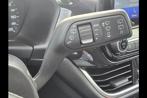 Ford Fiesta 1.0 EcoBoost Hybrid ST-Line X 125pk Trekhaak | Panorama dak / Open dak | Winterpack | Apple Carplay | Achteruitrijcamera