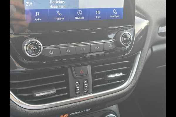 Ford Fiesta 1.0 EcoBoost Hybrid ST-Line X 125pk Trekhaak | Panorama dak / Open dak | Winterpack | Apple Carplay | Achteruitrijcamera