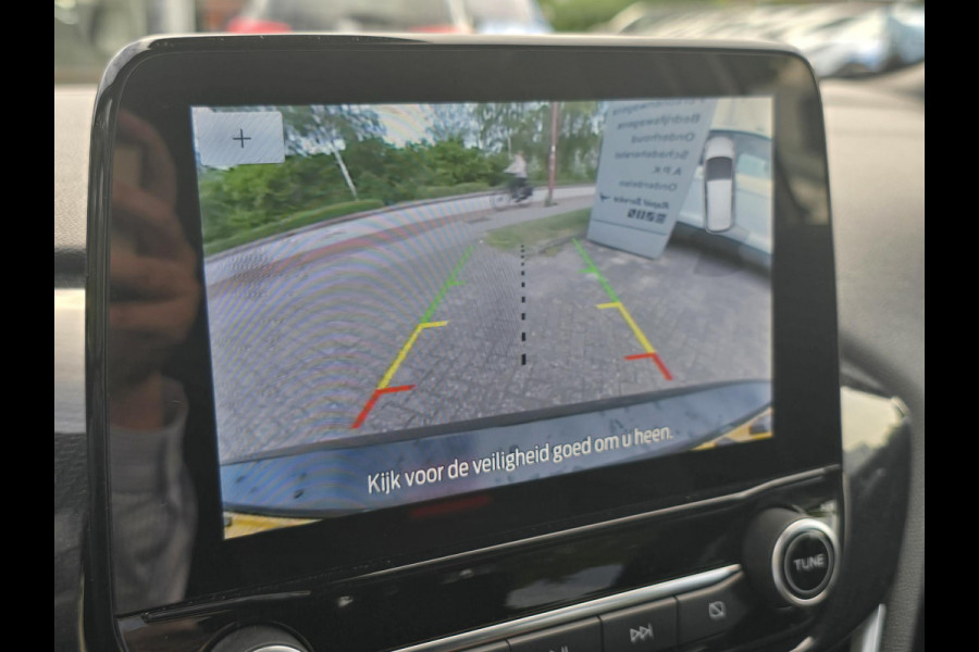 Ford Fiesta 1.0 EcoBoost Hybrid ST-Line X 125pk Trekhaak | Panorama dak / Open dak | Winterpack | Apple Carplay | Achteruitrijcamera