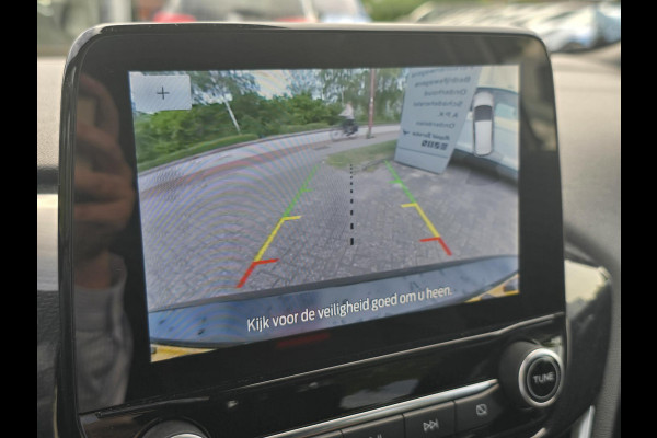 Ford Fiesta 1.0 EcoBoost Hybrid ST-Line X 125pk Trekhaak | Panorama dak / Open dak | Winterpack | Apple Carplay | Achteruitrijcamera