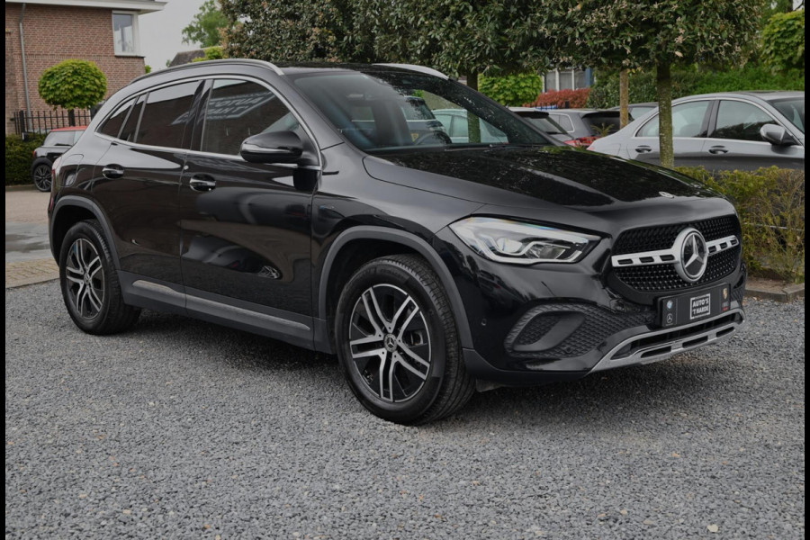 Mercedes-Benz GLA 250 e Progressive Widescreen Sfeerverlichting Camera PDC LED 18''