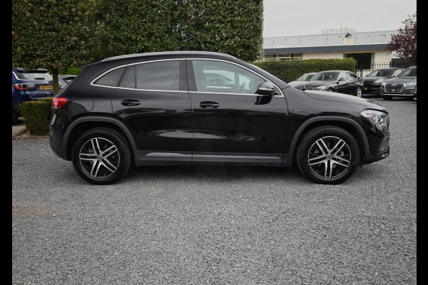 Mercedes-Benz GLA 250 e Progressive Widescreen Sfeerverlichting Camera PDC LED 18''