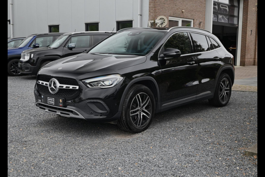 Mercedes-Benz GLA 250 e Progressive Widescreen Sfeerverlichting Camera PDC LED 18''