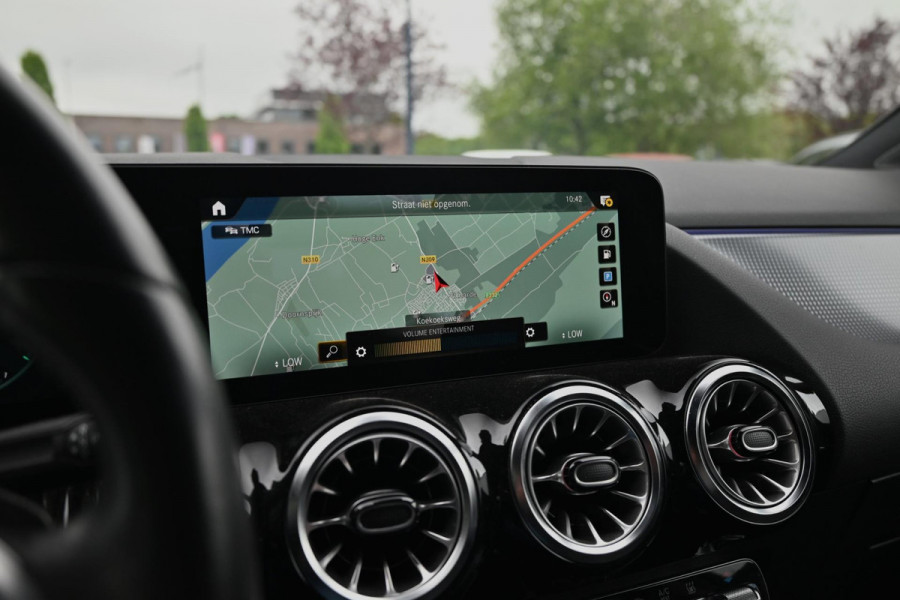 Mercedes-Benz GLA 250 e Progressive Widescreen Sfeerverlichting Camera PDC LED 18''