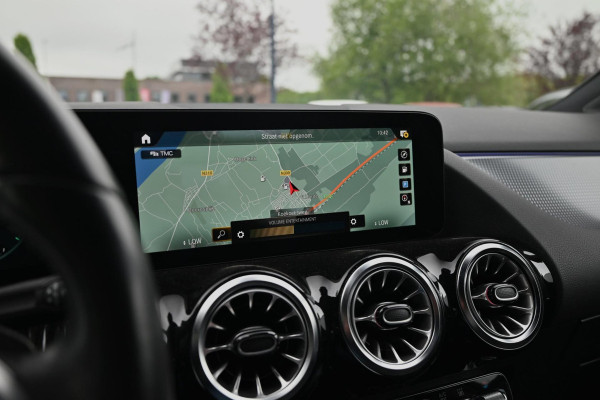 Mercedes-Benz GLA 250 e Progressive Widescreen Sfeerverlichting Camera PDC LED 18''