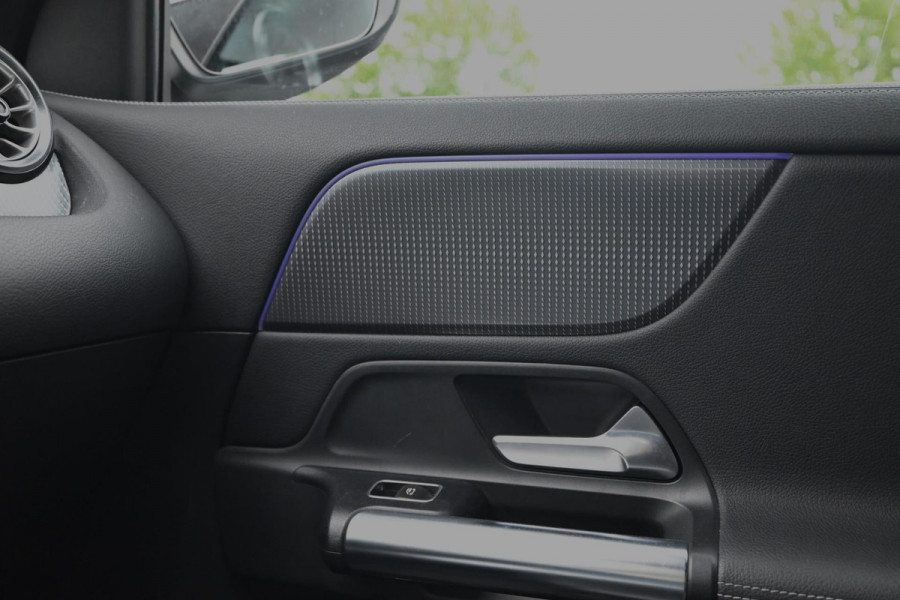Mercedes-Benz GLA 250 e Progressive Widescreen Sfeerverlichting Camera PDC LED 18''
