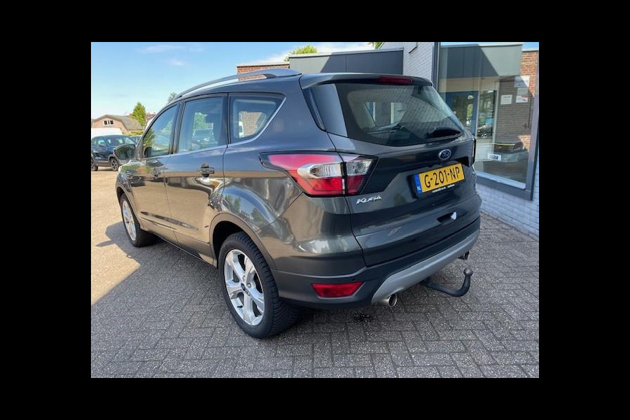 Ford Kuga 1.5 EcoBoost Titanium | Afn. trekhaak | 1800 kg trekgewicht | Navigatie