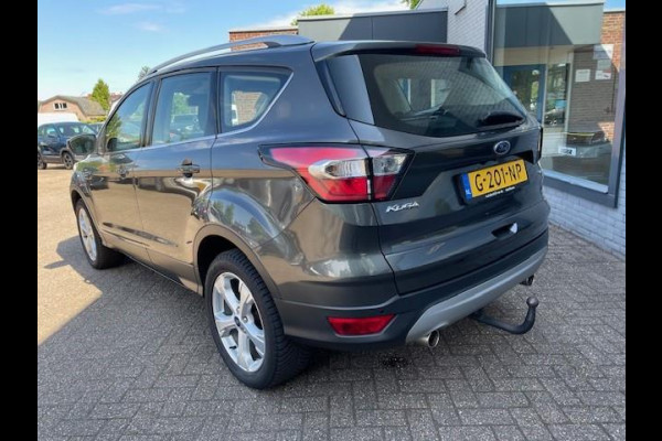 Ford Kuga 1.5 EcoBoost Titanium | Afn. trekhaak | 1800 kg trekgewicht | Navigatie