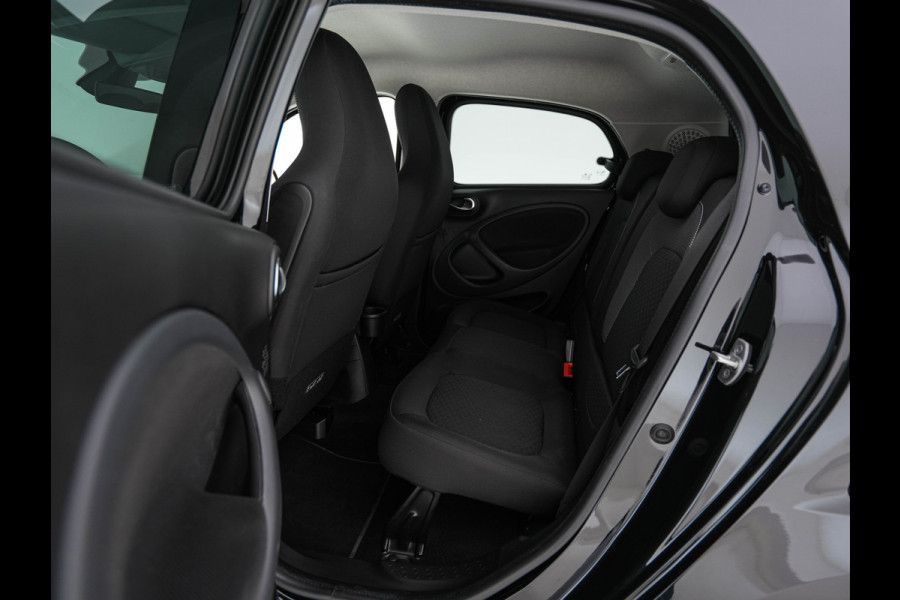 Smart Forfour EQ Comfort Pack-Sport 18 kWh [ 3-Fase ] (INCL-BTW) *COMFORT-SEATS | CARPLAY  | AIRCO | CRUISE | MICROFIBRE | PDC | 16''ALU*