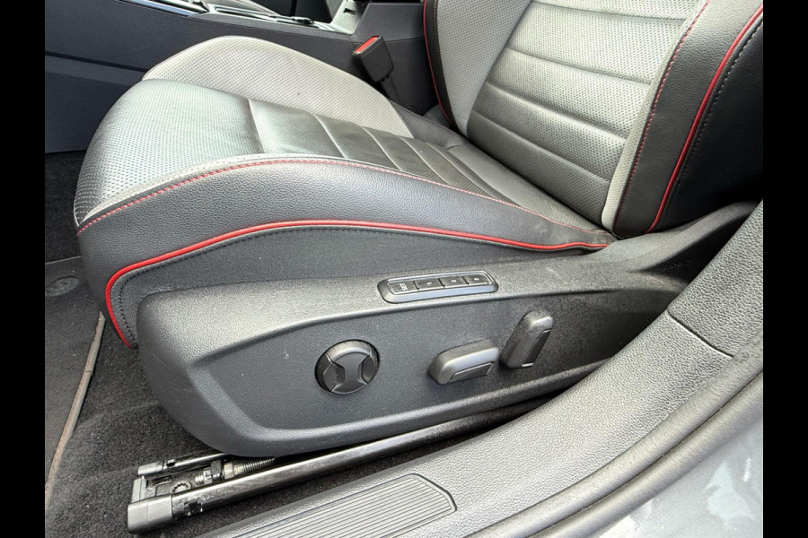 Volkswagen Golf 2.0 GTI DSG / Pano / Leder / H&K Audio / Head Up
