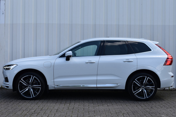 Volvo XC60 T8 Twin Engine AWD Inscription | Trekhaak | Blis | Stuur verwarming | Achterbank warming | Head-up |