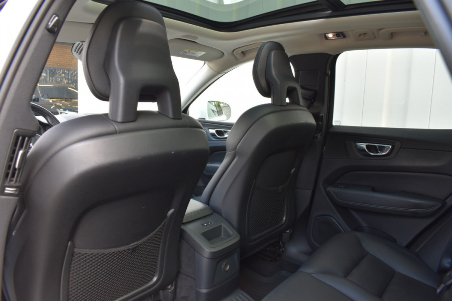 Volvo XC60 T8 Twin Engine AWD Inscription | Trekhaak | Blis | Stuur verwarming | Achterbank warming | Head-up |